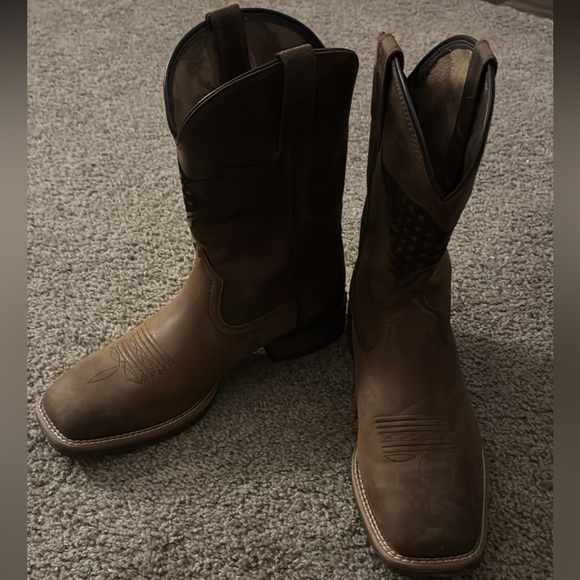 Men’s ariat boots8.5 D